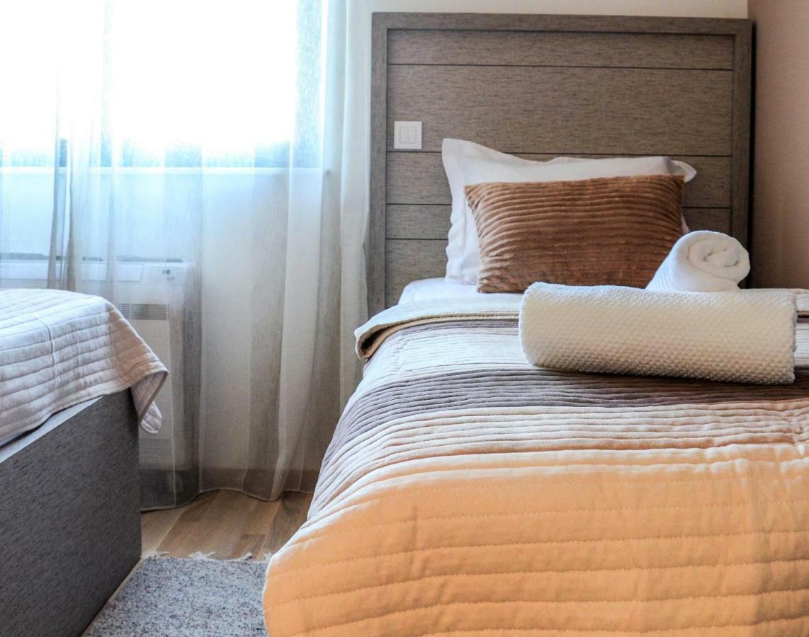 Premium-Designed Apartments Тиват Екстериор снимка